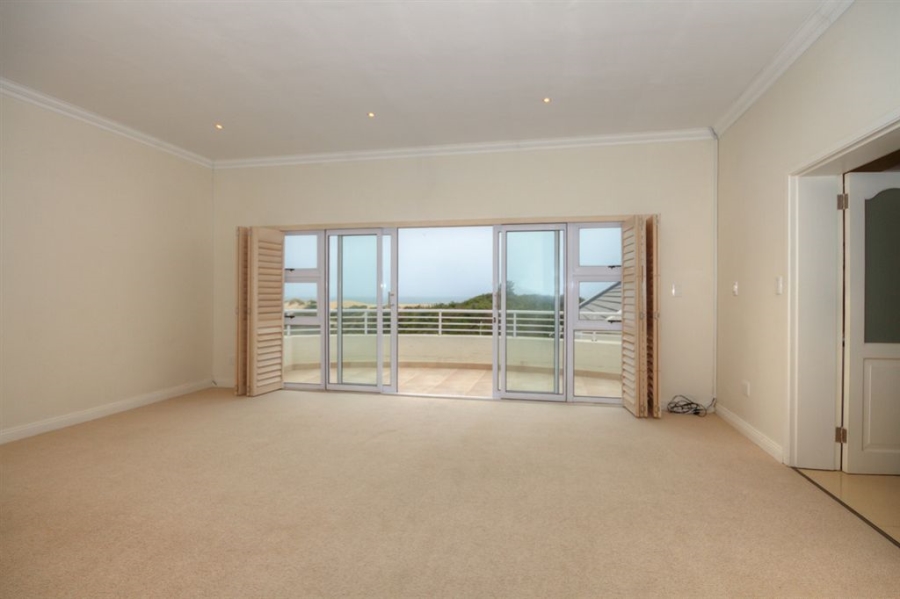 4 Bedroom Property for Sale in Royal Alfred Marina Eastern Cape